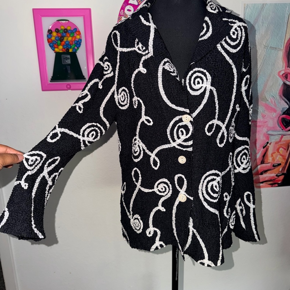 Rafael black & white swirl textured blouse 🖤🤍